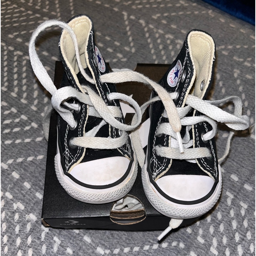 COPY - Baby converse size 3c